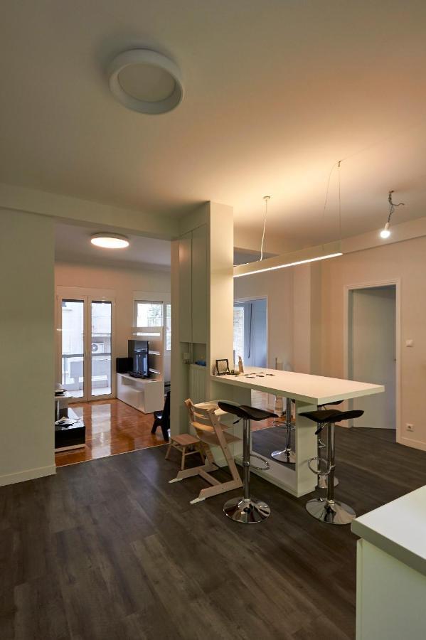 Fully Renovated, Family-Friendly Apartment, Next To A Huge Green Park, In Athens Center Exterior foto